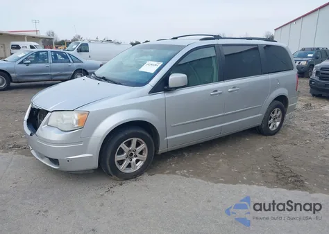 2008 Chrysler Town & Country Touring from USA, damaged, VIN 2A8HR54P98R720226